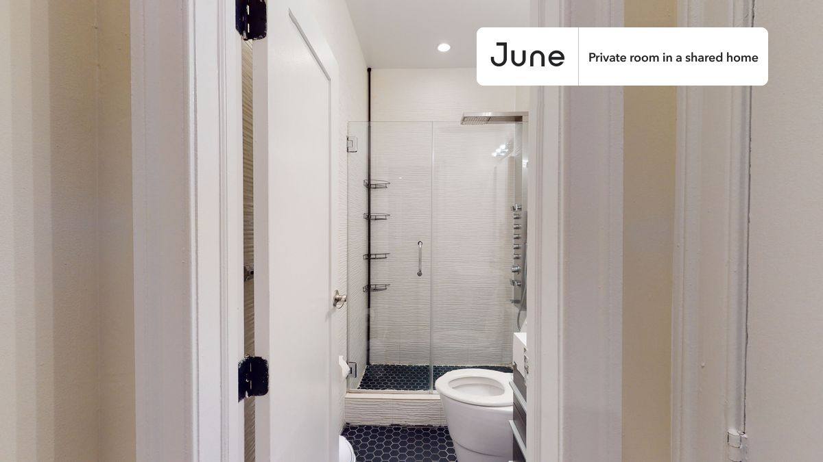 Apartment for rent at 23 E 109th St, New York, NY 10029