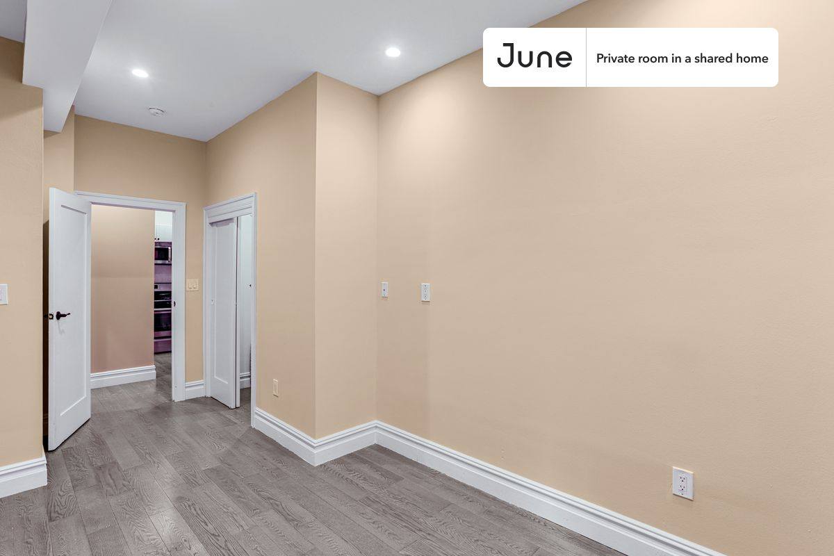 Apartment for rent at 23 E 109th St, New York, NY 10029