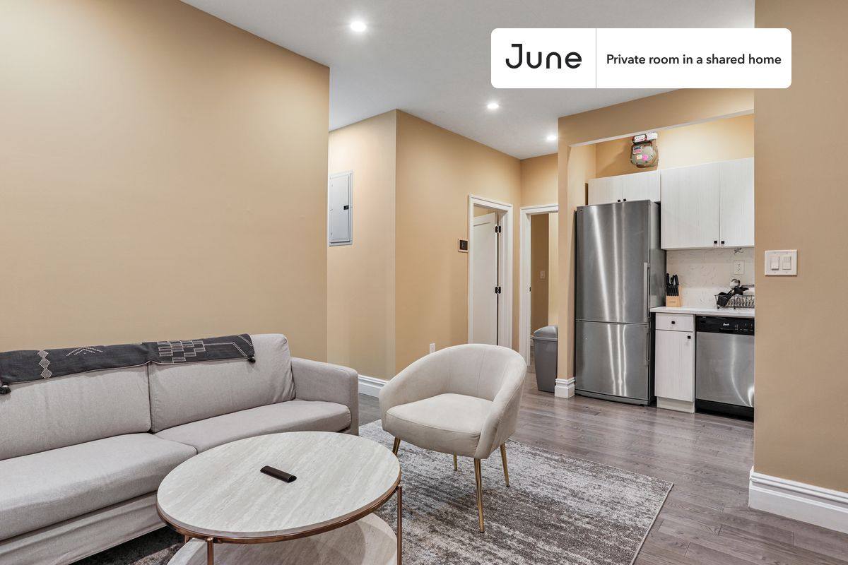 Apartment for rent at 23 E 109th St, New York, NY 10029