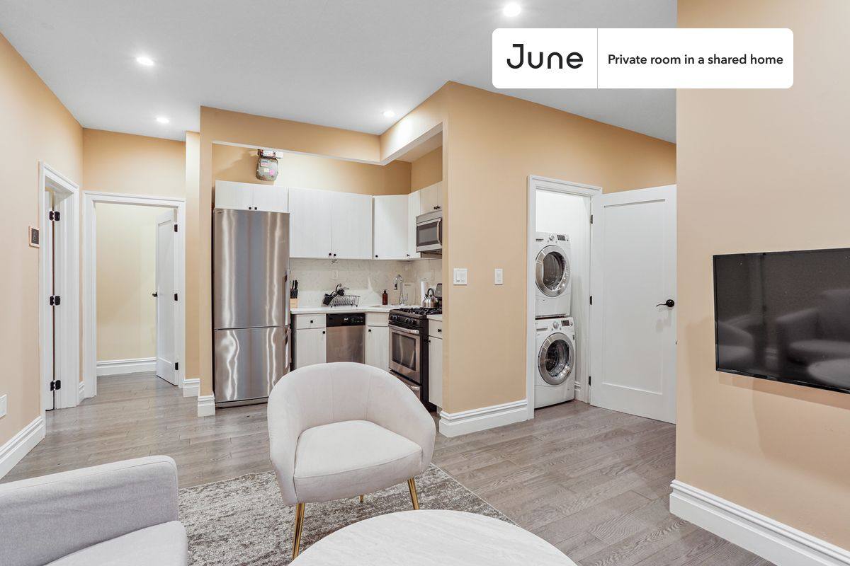 Apartment for rent at 23 E 109th St, New York, NY 10029