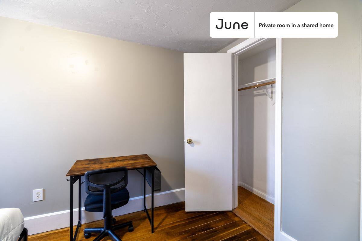 Apartment for rent at 14 Bacon St, Newton, MA 02458