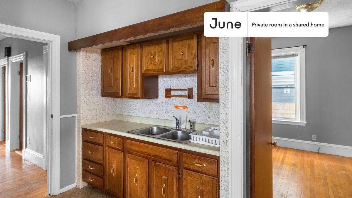 Apartment for rent at 106 Beacon St, Somerville, MA 02143