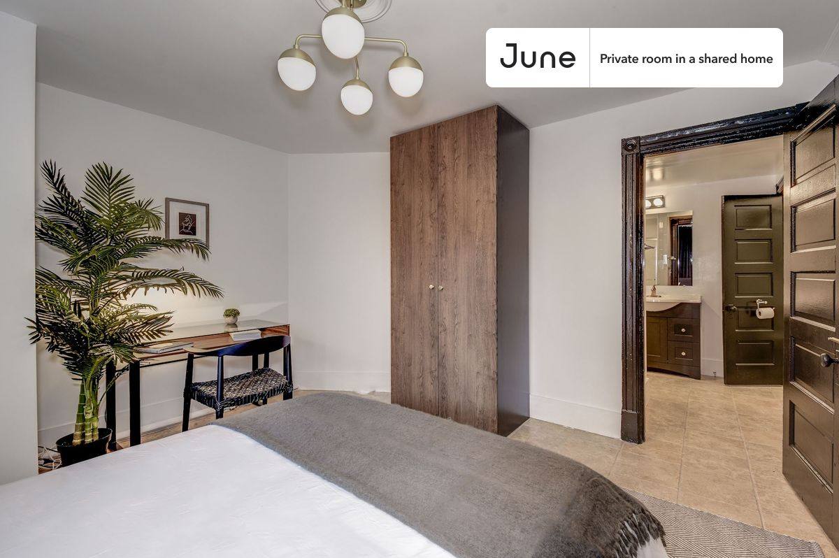 Apartment for rent at 922 I St SE, Washington, DC 20003