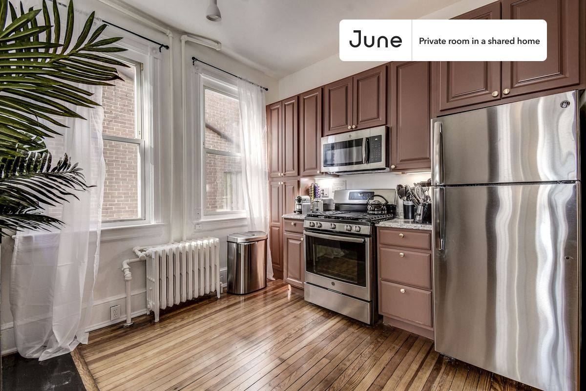 Apartment for rent at 922 I St SE, Washington, DC 20003