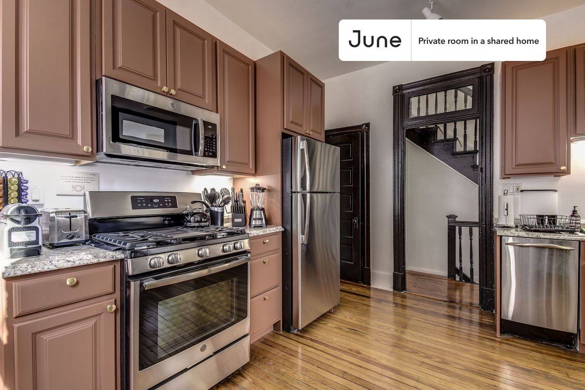 Apartment for rent at 922 I St SE, Washington, DC 20003