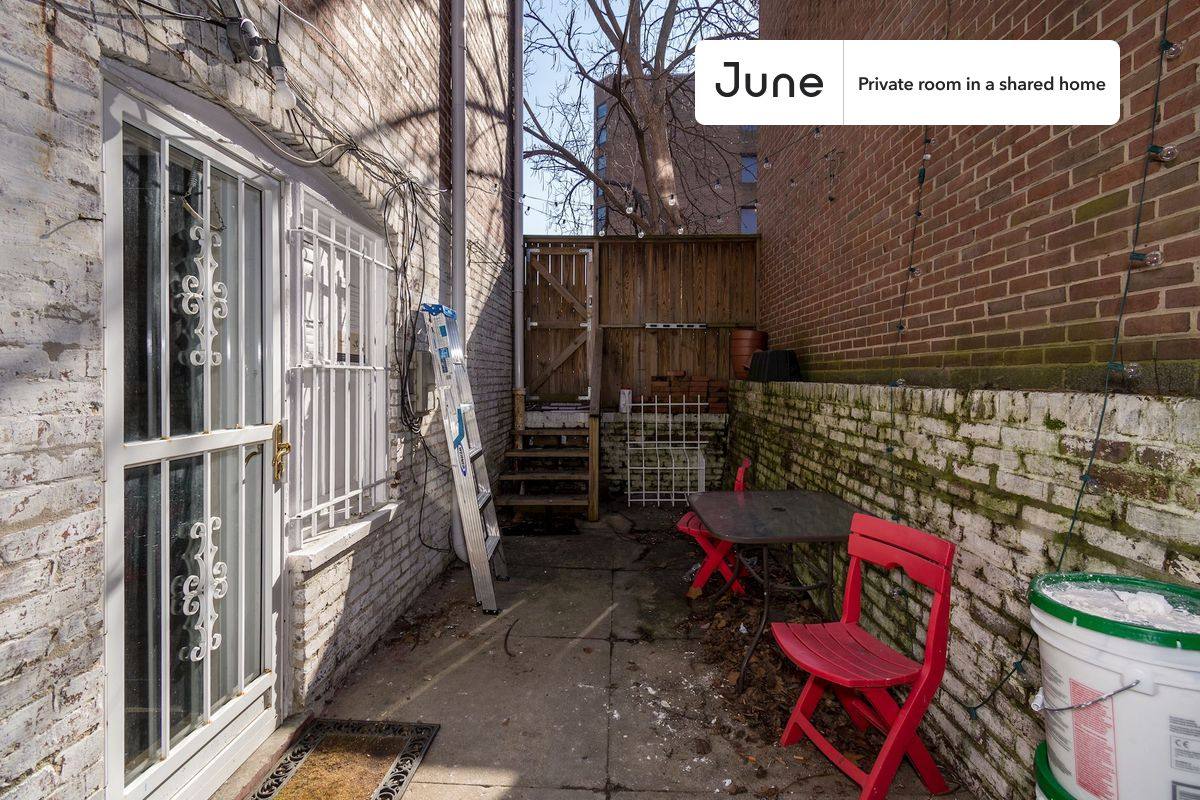 Apartment for rent at 922 I St SE, Washington, DC 20003