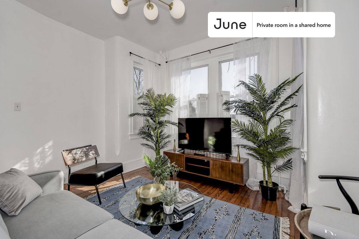 Apartment for rent at 922 I St SE, Washington, DC 20003