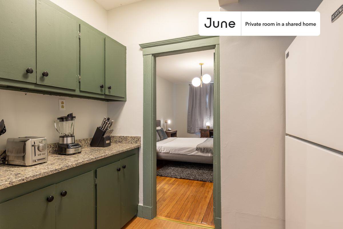Apartment for rent at 1680 Commonwealth Ave #B, Brighton, MA 02135