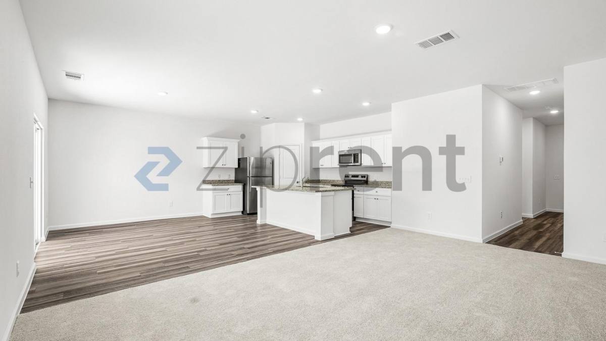 House for rent at 31406 Gayle Prairie Oaks St, Waller, TX 77484