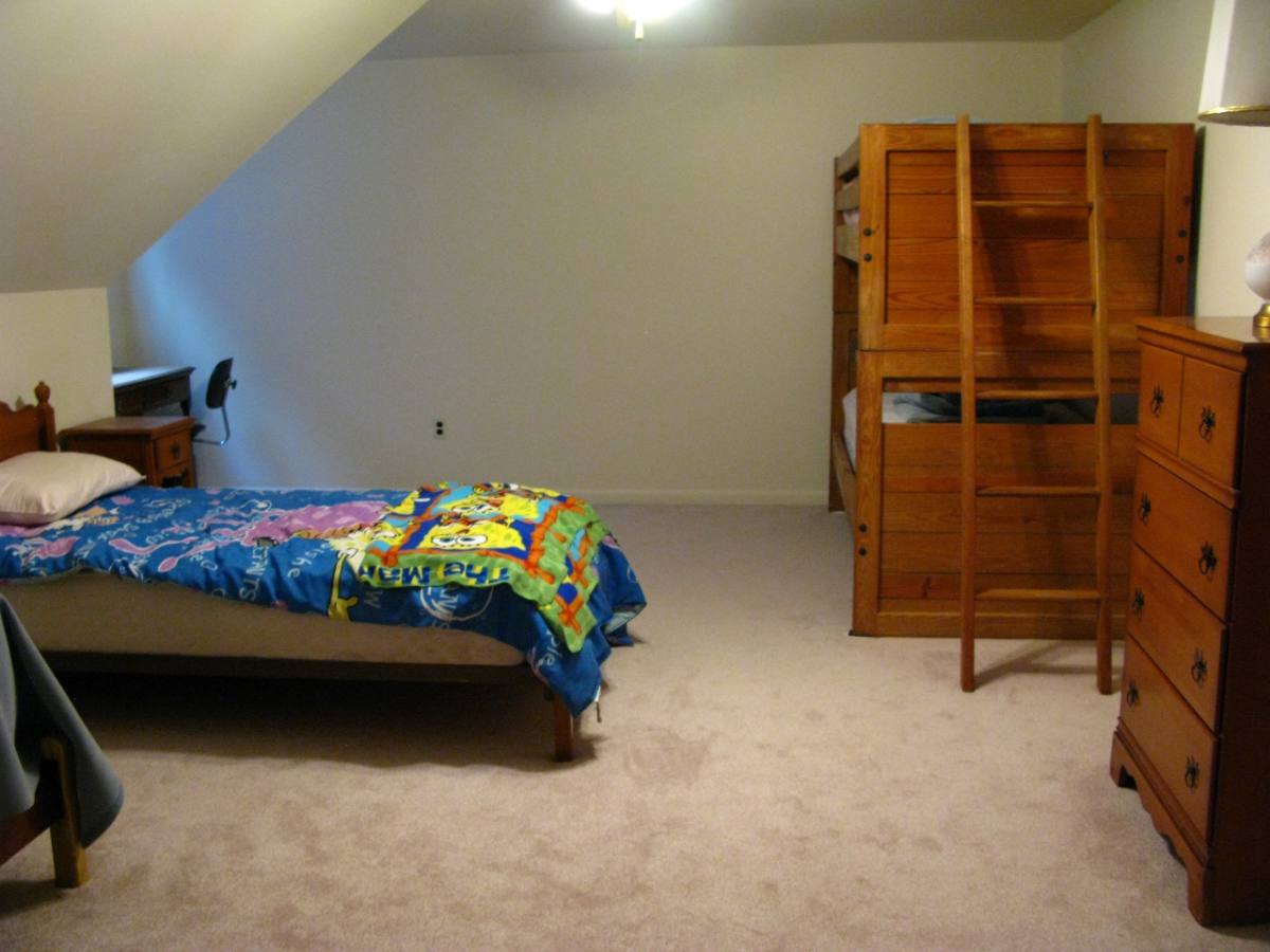 House for rent at 392 Hallowood Dr, East Stroudsburg, PA 18302