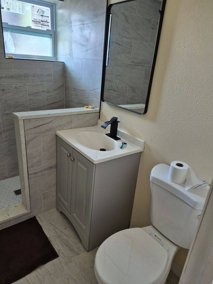 Apartment for rent at 5680 28th St N, Saint Petersburg, FL 33714