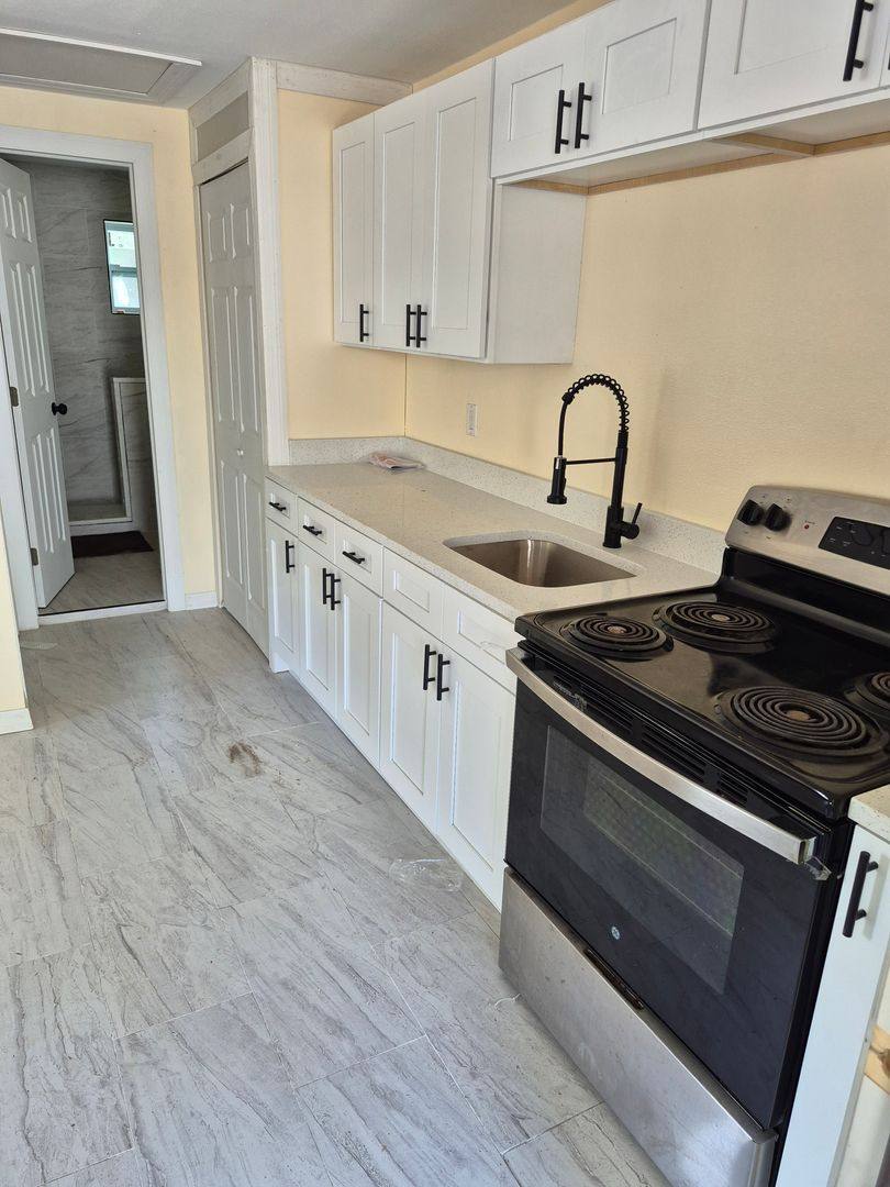 Apartment for rent at 5680 28th St N, Saint Petersburg, FL 33714