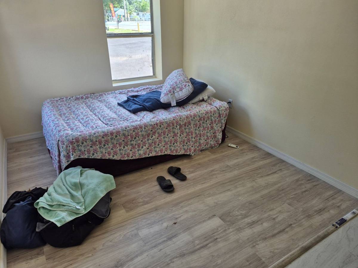 Apartment for rent at 5680 28th St N, Saint Petersburg, FL 33714