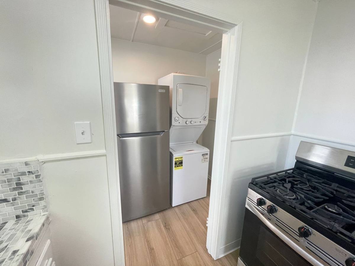Apartment for rent at 504, 506, 508, 510 Elmwood Ave, Burbank, CA 91501