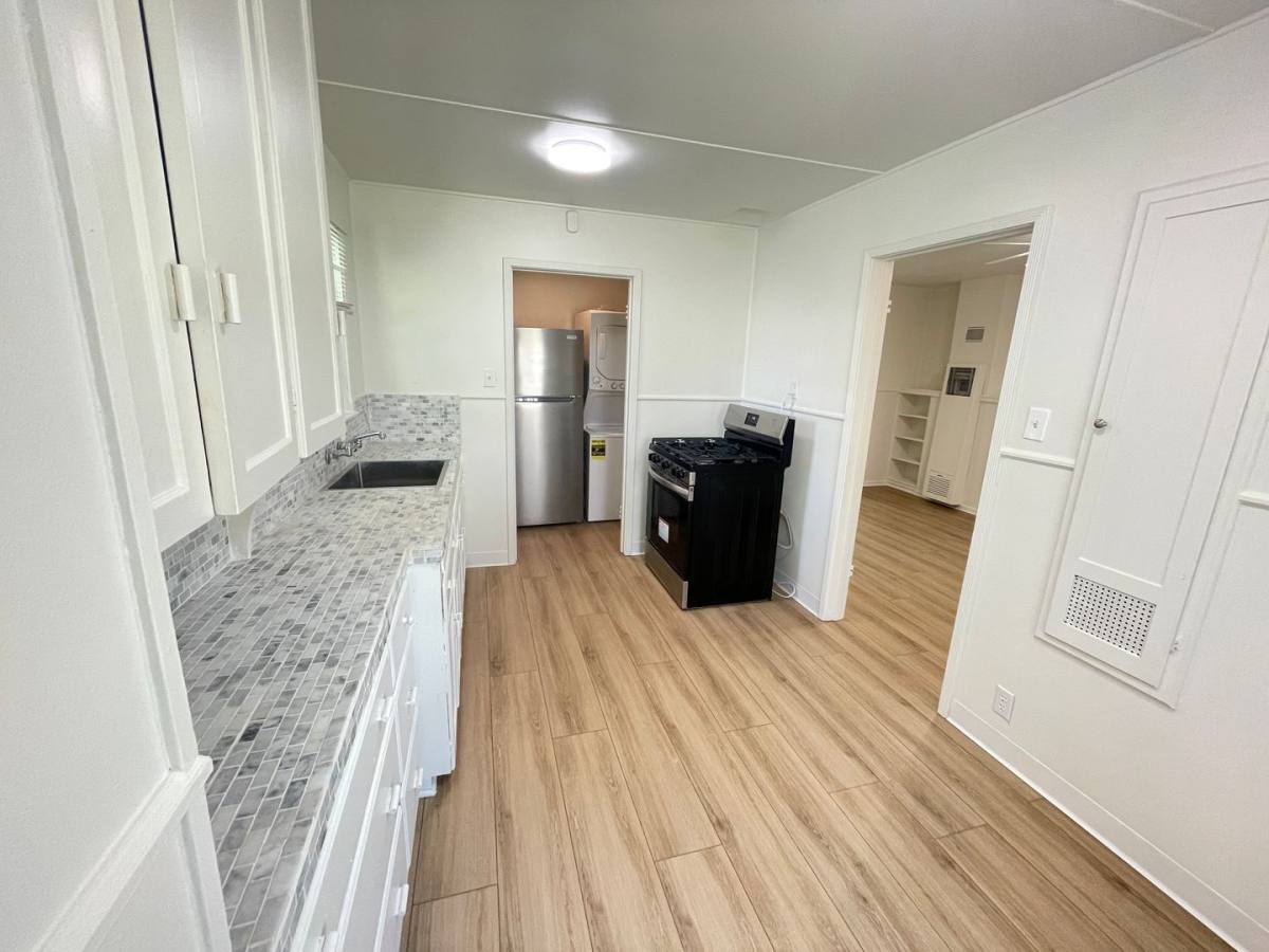 Apartment for rent at 504, 506, 508, 510 Elmwood Ave, Burbank, CA 91501