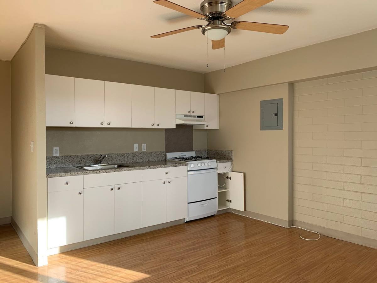 Apartment for rent at 2424 S Beretania, Honolulu, HI 96826