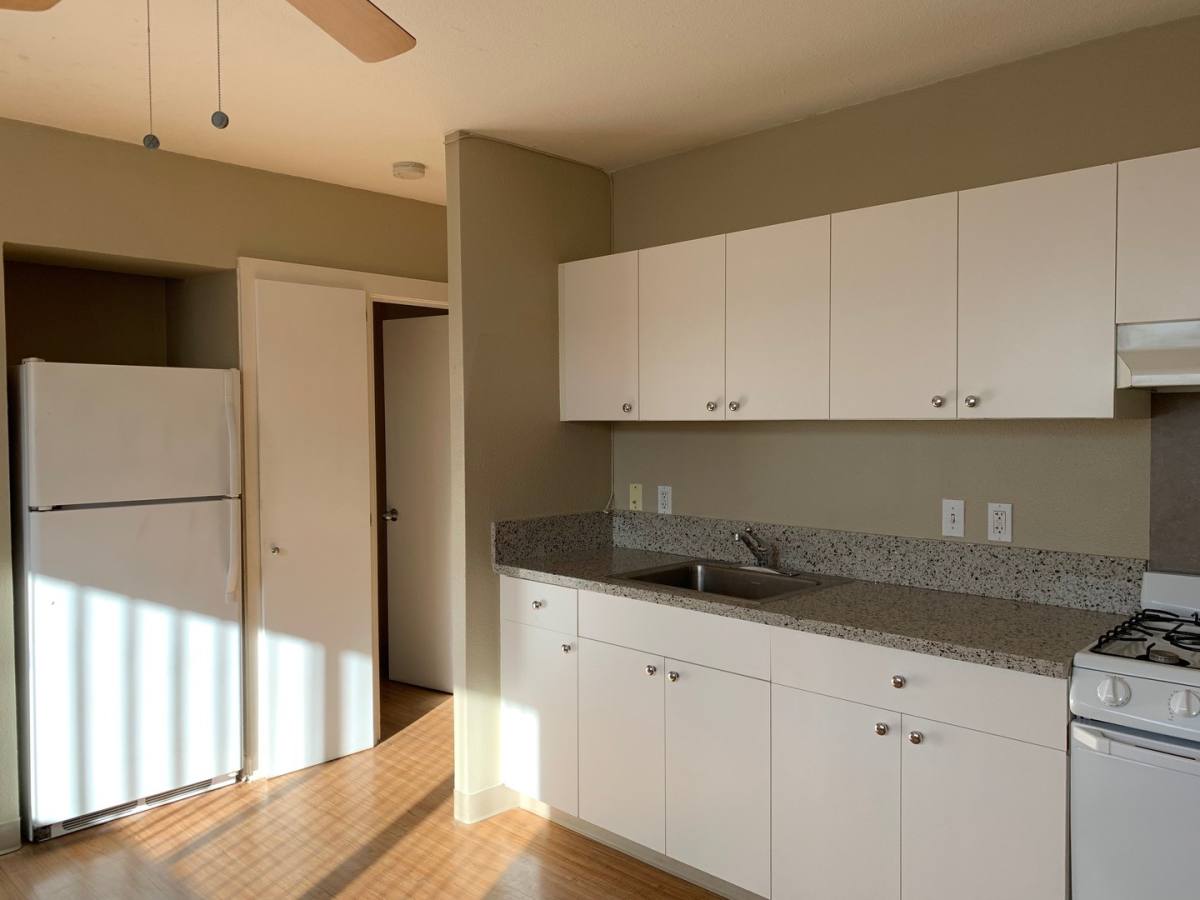 Apartment for rent at 2424 S Beretania, Honolulu, HI 96826