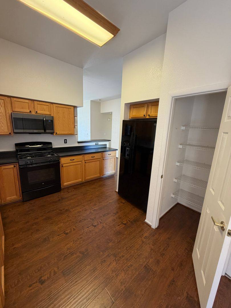 Townhouse for rent at 5408 Cove Point Dr, Las Vegas, NV 89130