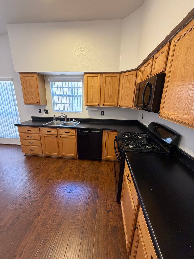 Townhouse for rent at 5408 Cove Point Dr, Las Vegas, NV 89130