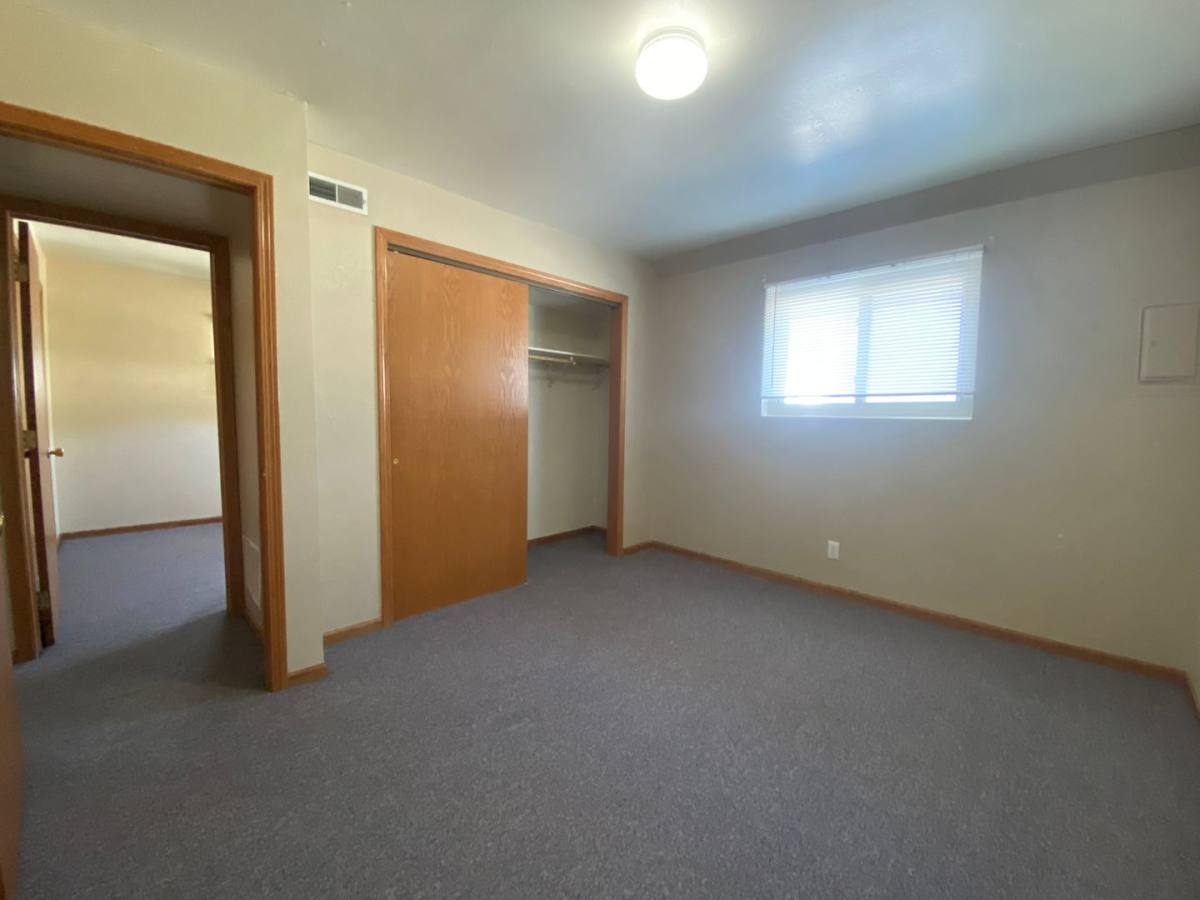 Apartment for rent at 1001-1005 N Buchanan St, Maryville, MO 64468
