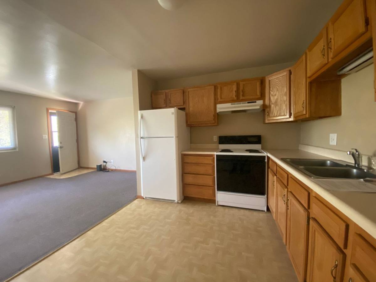 Apartment for rent at 1001-1005 N Buchanan St, Maryville, MO 64468