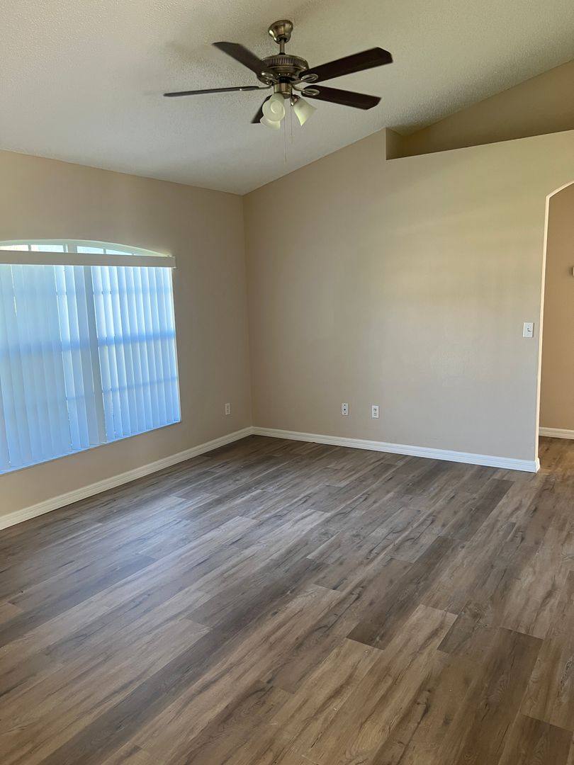 House for rent at 695 Sagamore Dr, Deltona, FL 32738