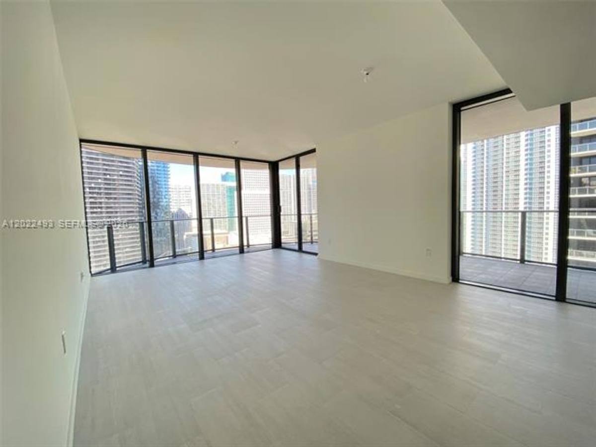 Apartment for rent at 1000 Brickell Plaza, Miami, FL 33131