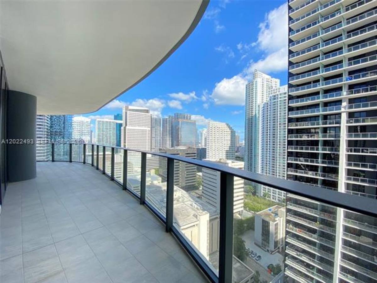 Apartment for rent at 1000 Brickell Plaza, Miami, FL 33131