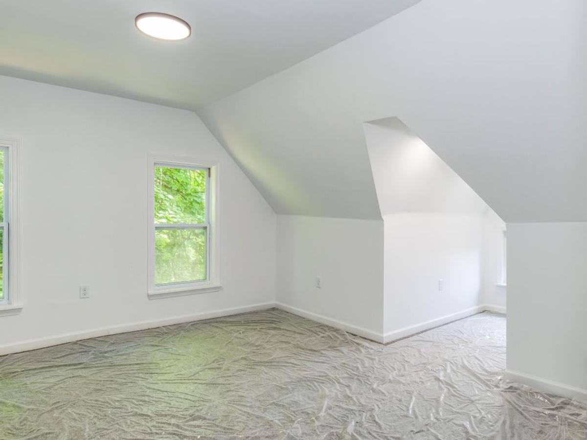 Apartment for rent at 910 Main St, Aliquippa, PA 15001
