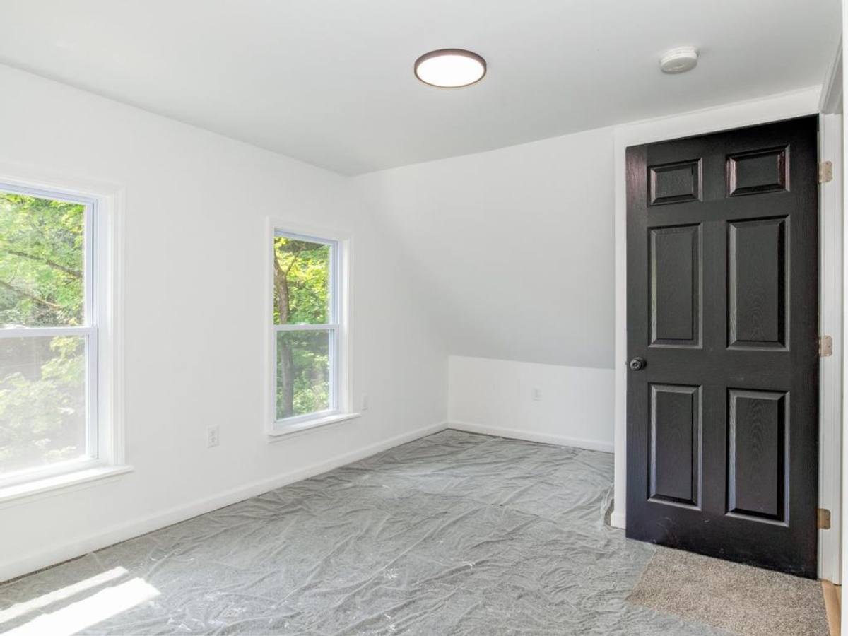 Apartment for rent at 910 Main St, Aliquippa, PA 15001