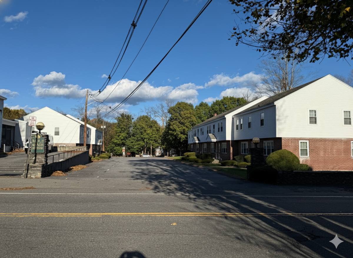 Apartment for rent at 221 W St, Leominster, MA 01453