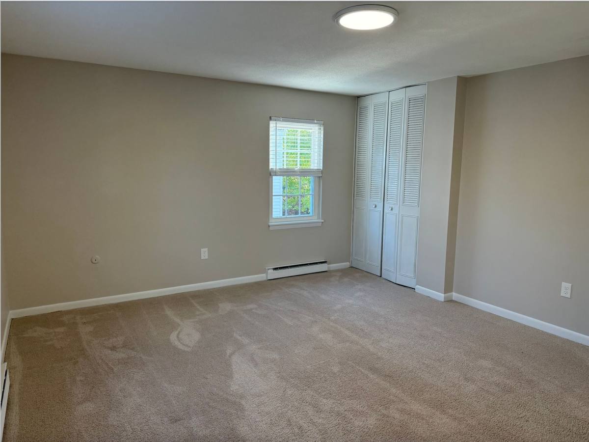 Apartment for rent at 221 W St, Leominster, MA 01453