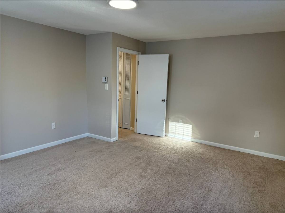 Apartment for rent at 221 W St, Leominster, MA 01453
