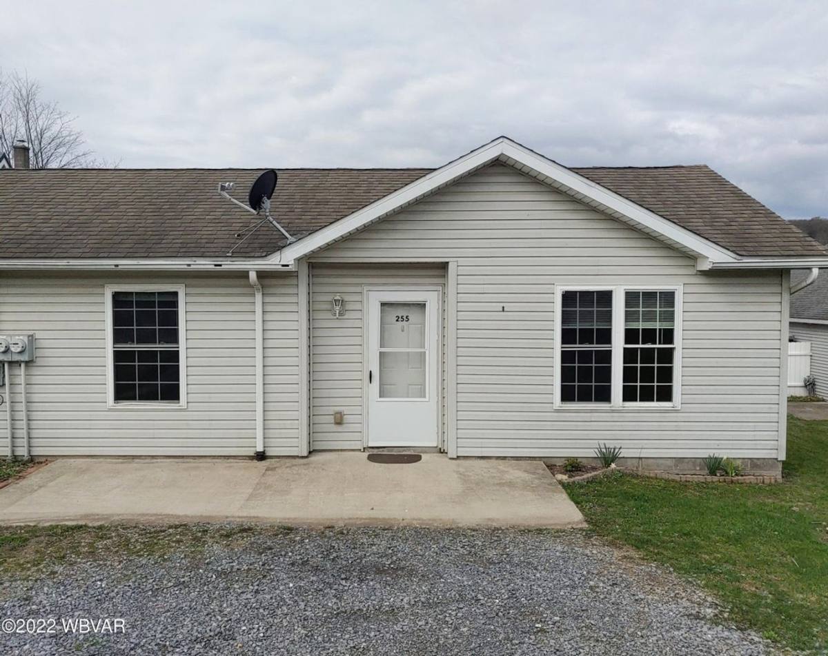 House for rent at 255 Underwood St, Jersey Shore, PA 17740