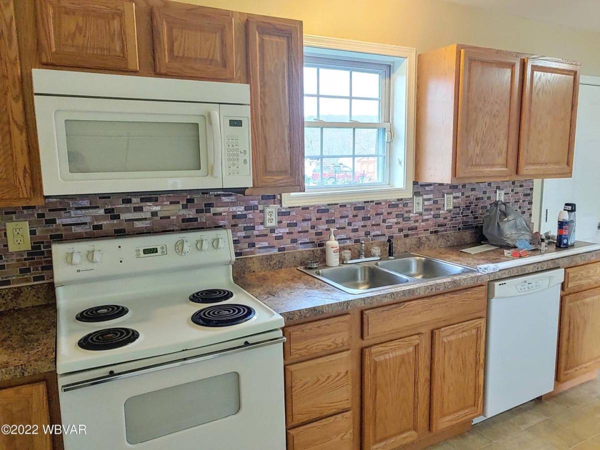 House for rent at 255 Underwood St, Jersey Shore, PA 17740