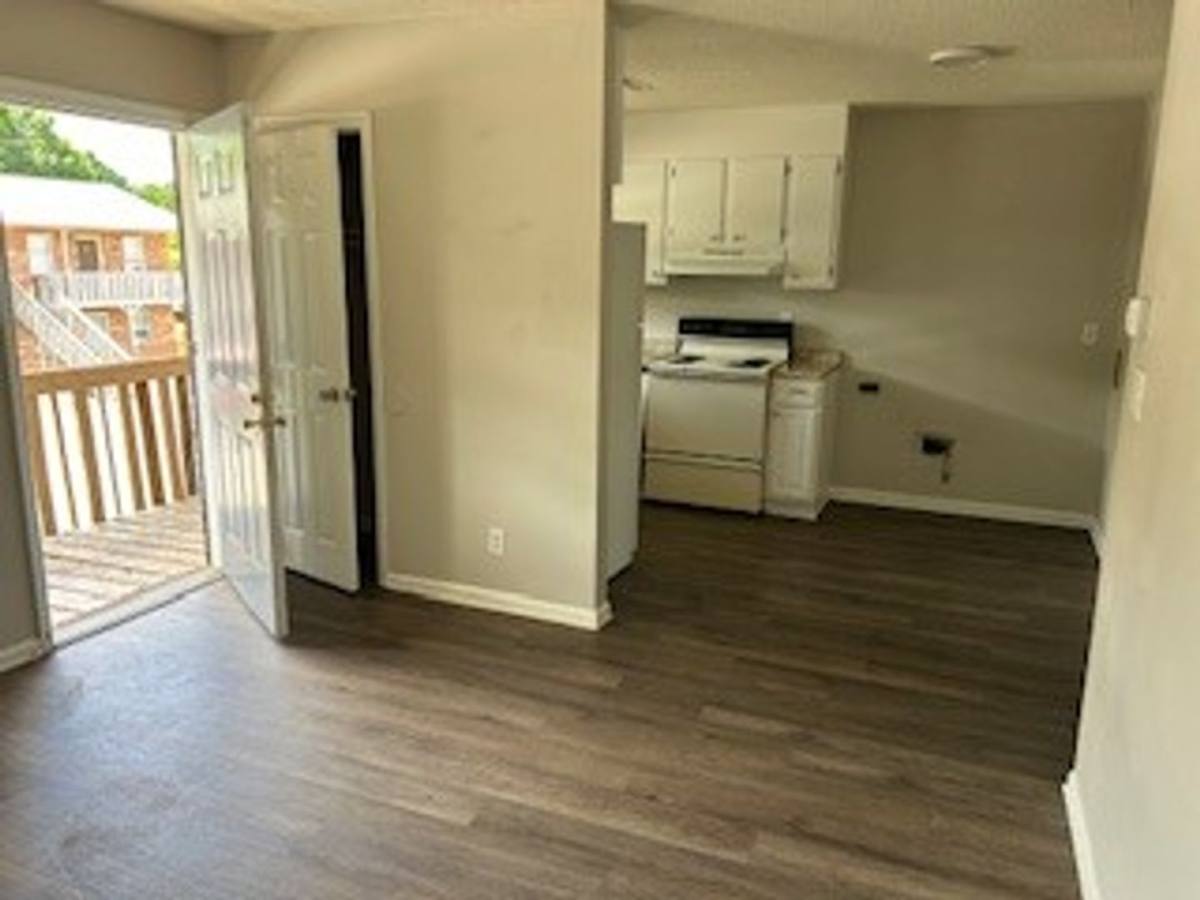Apartment for rent at 803-807-811 Utah Dr, Winston Salem, NC 27107