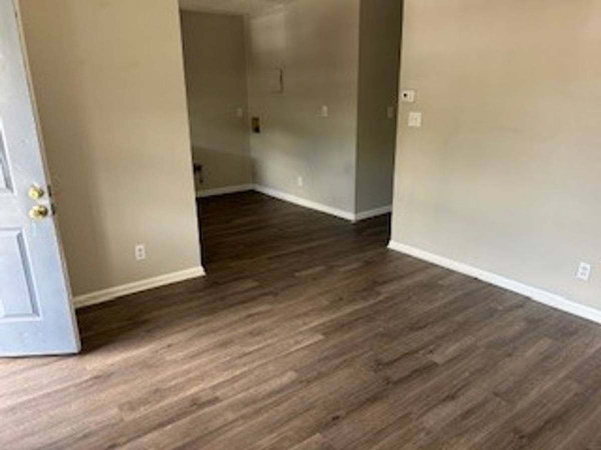 Apartment for rent at 803-807-811 Utah Dr, Winston Salem, NC 27107