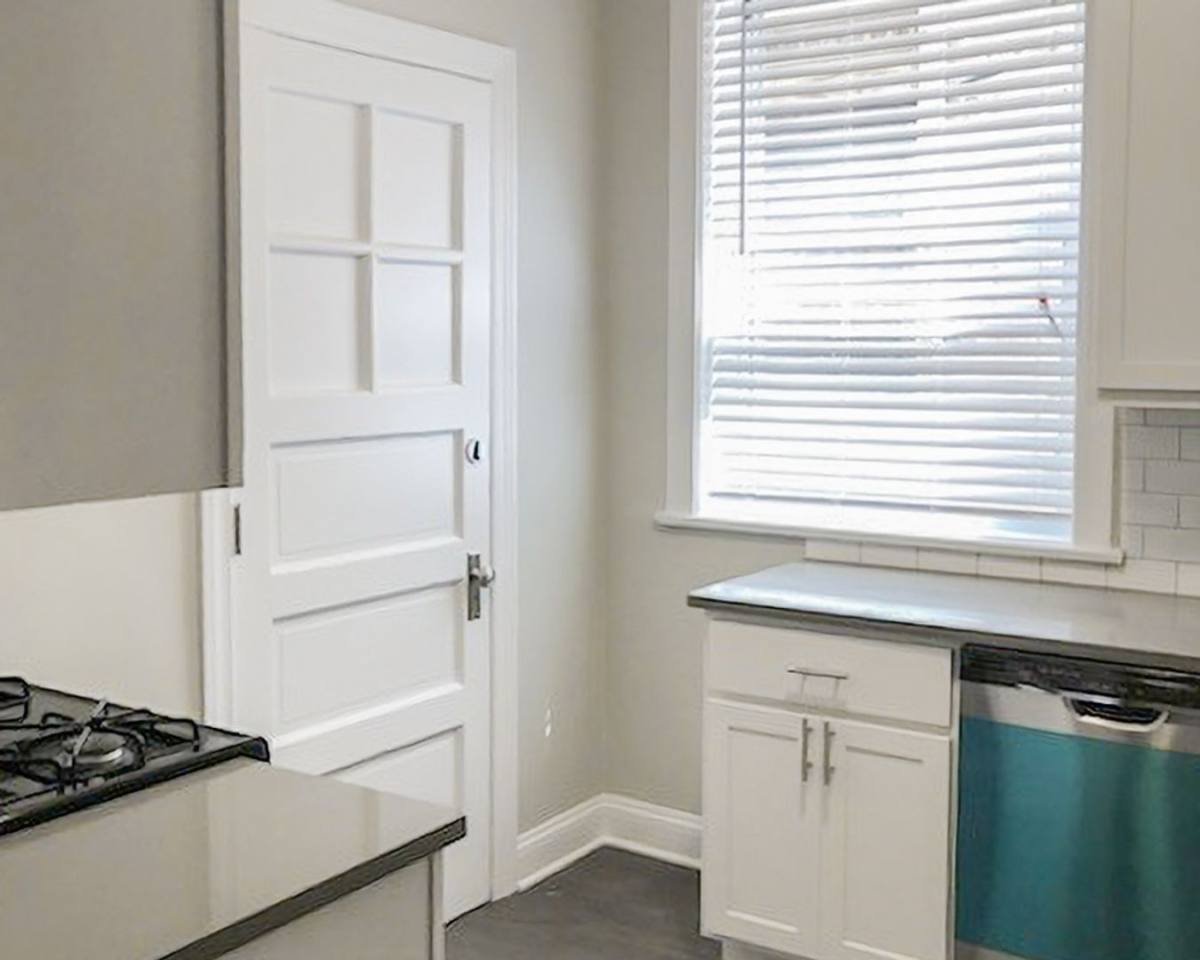 Apartment for rent at 5055 N Damen Ave, Chicago, IL 60625