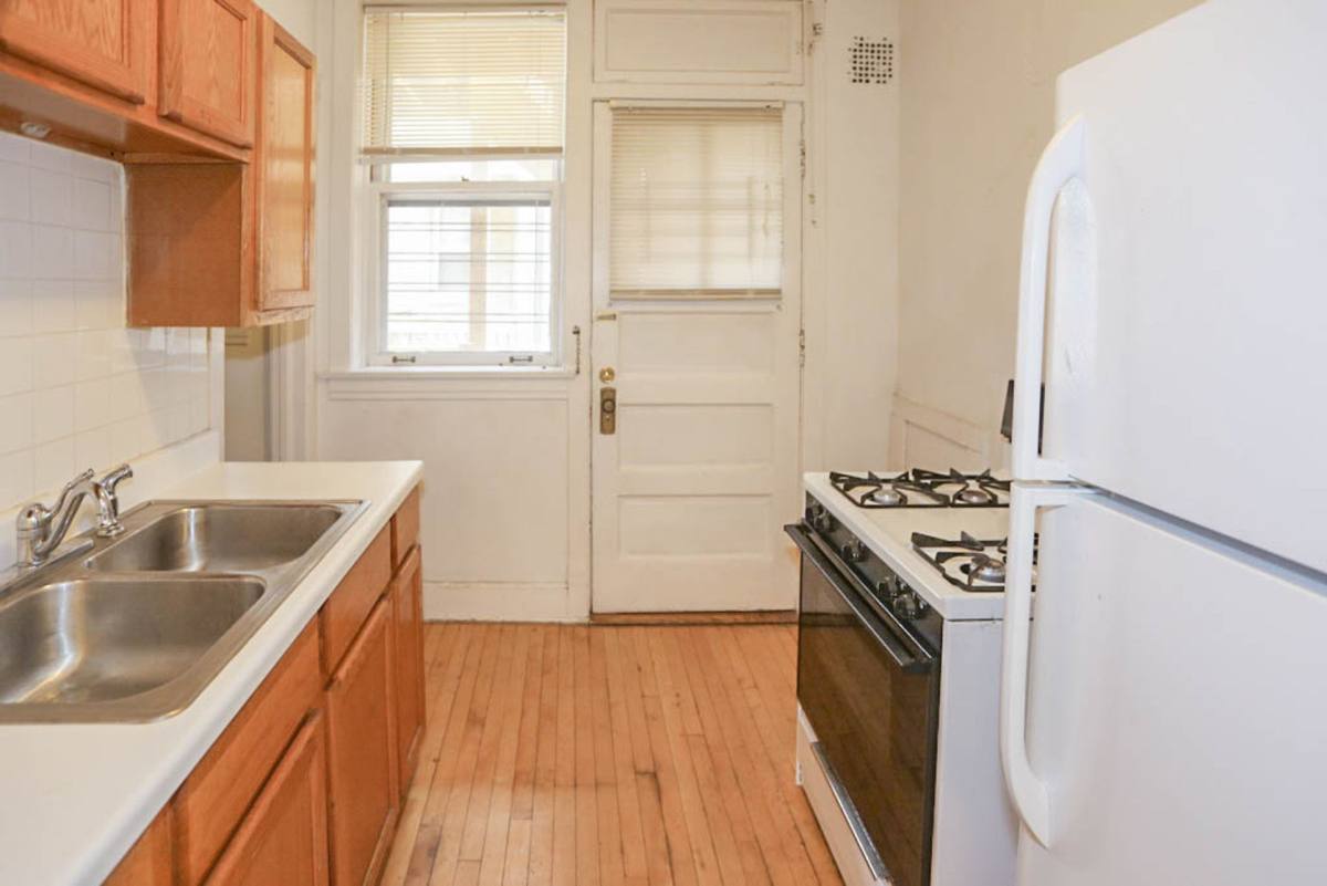 Apartment for rent at 5055 N Damen Ave, Chicago, IL 60625