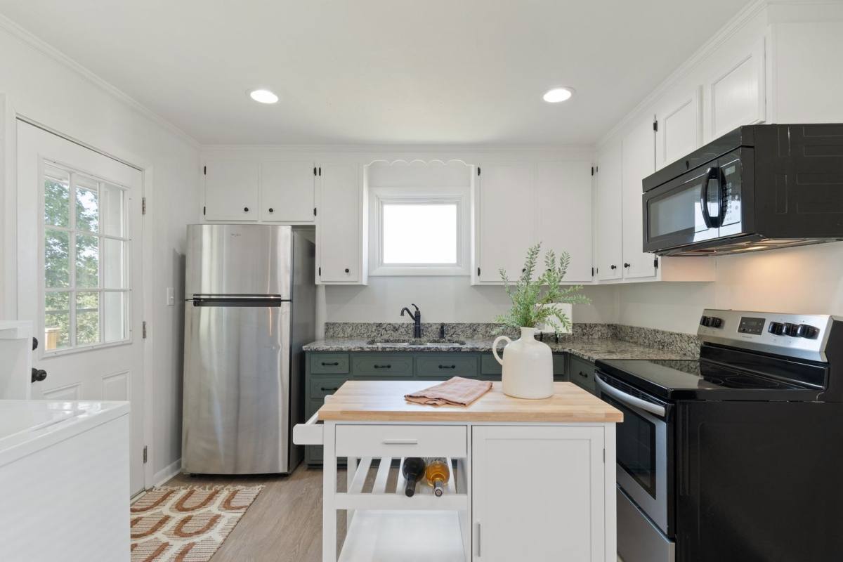 House for rent at 605 Annex Ave, Nashville, TN 37209