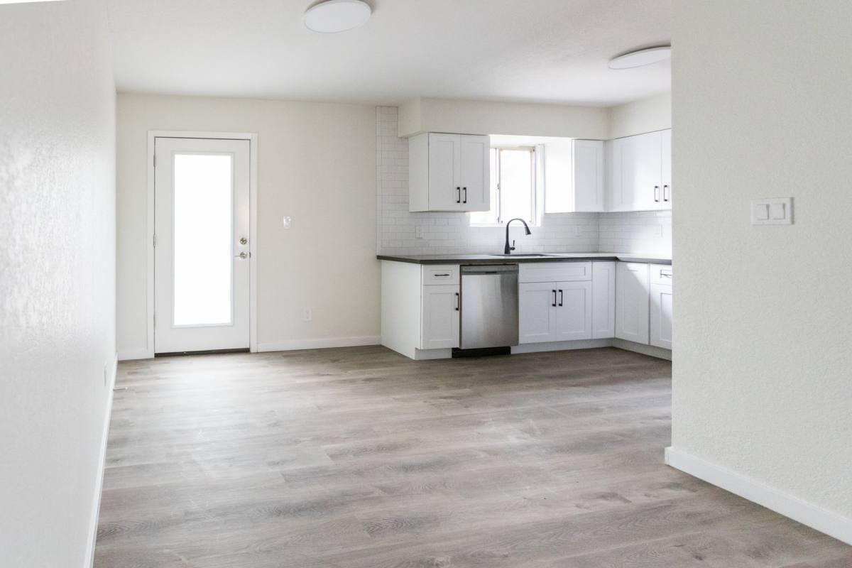 Apartment for rent at 85 W Willetta St, Phoenix, AZ 85003