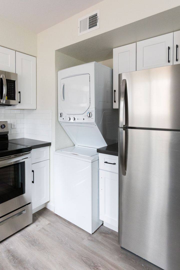Apartment for rent at 85 W Willetta St, Phoenix, AZ 85003