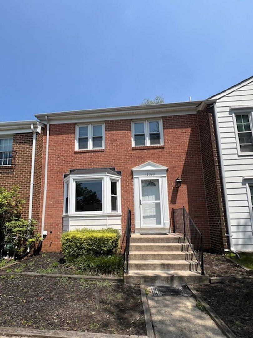 Townhouse for rent at 18509 Grackle Way, Gaithersburg, MD 20879