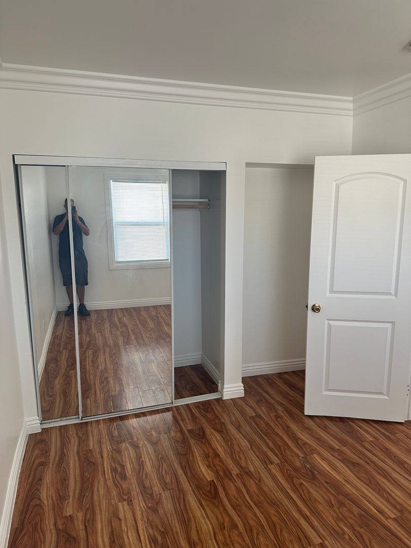 Apartment for rent at 11406-11408 Berendo Ave, Los Angeles, CA 90044