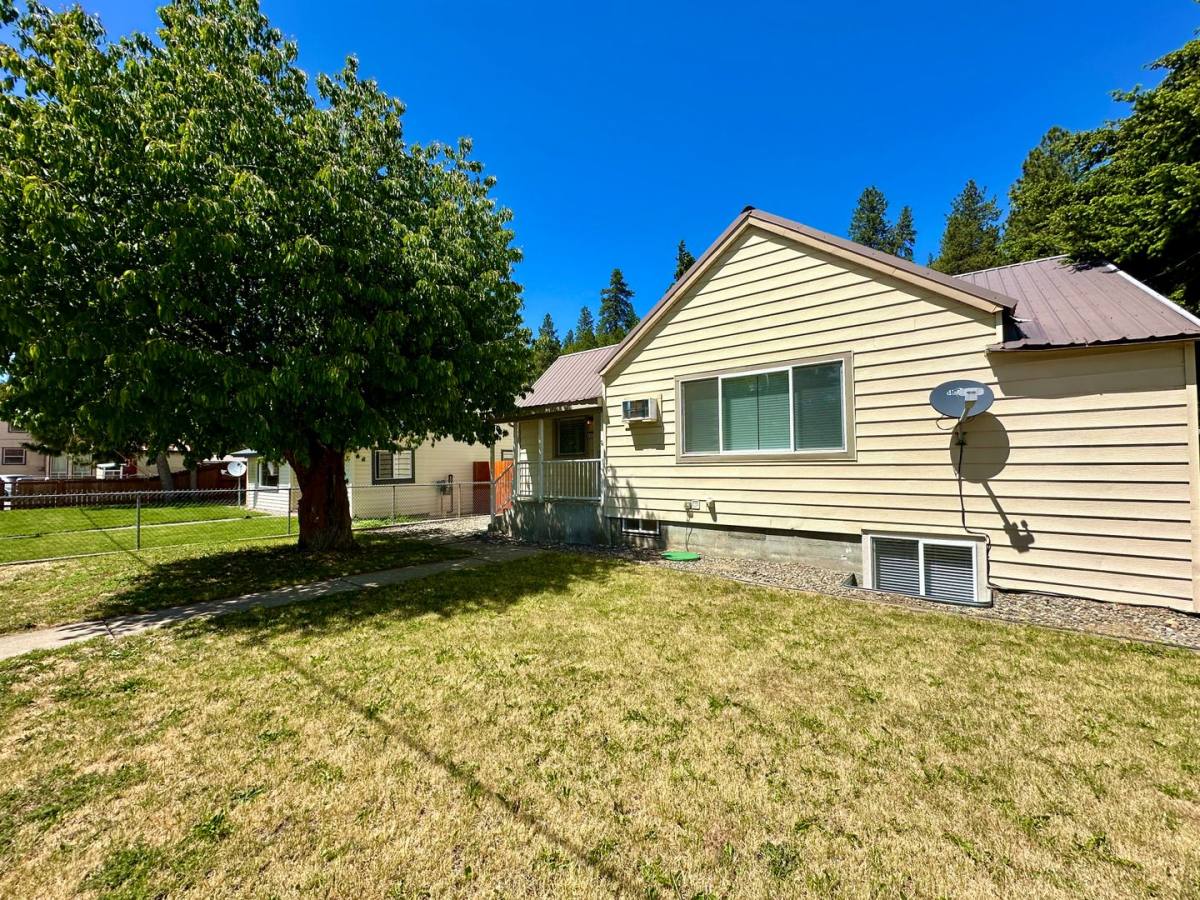 House for rent at 403 E Third St, Cle Elum, WA 98922