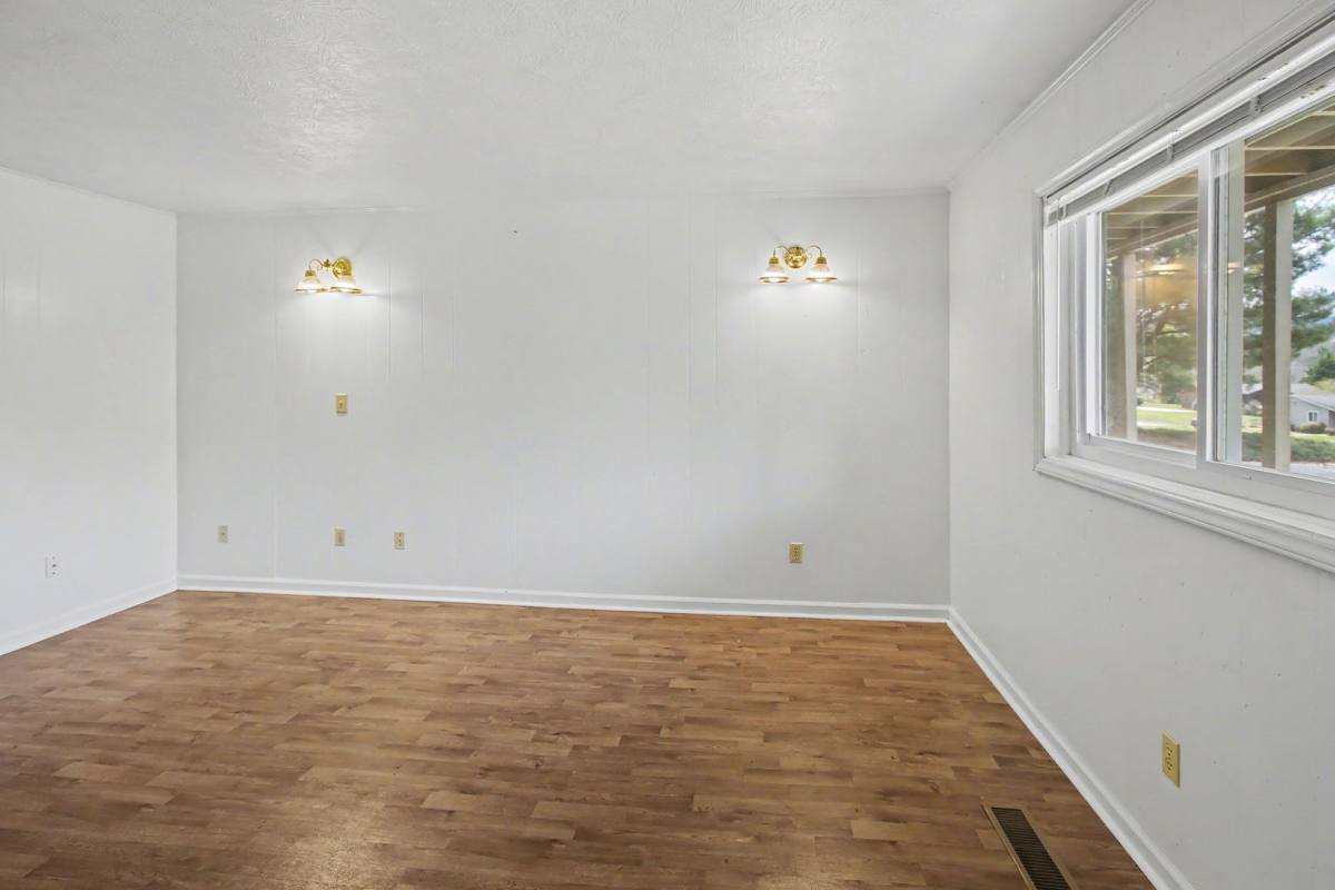 Apartment for rent at 15 Woodstone Dr, Weaverville, NC 28787