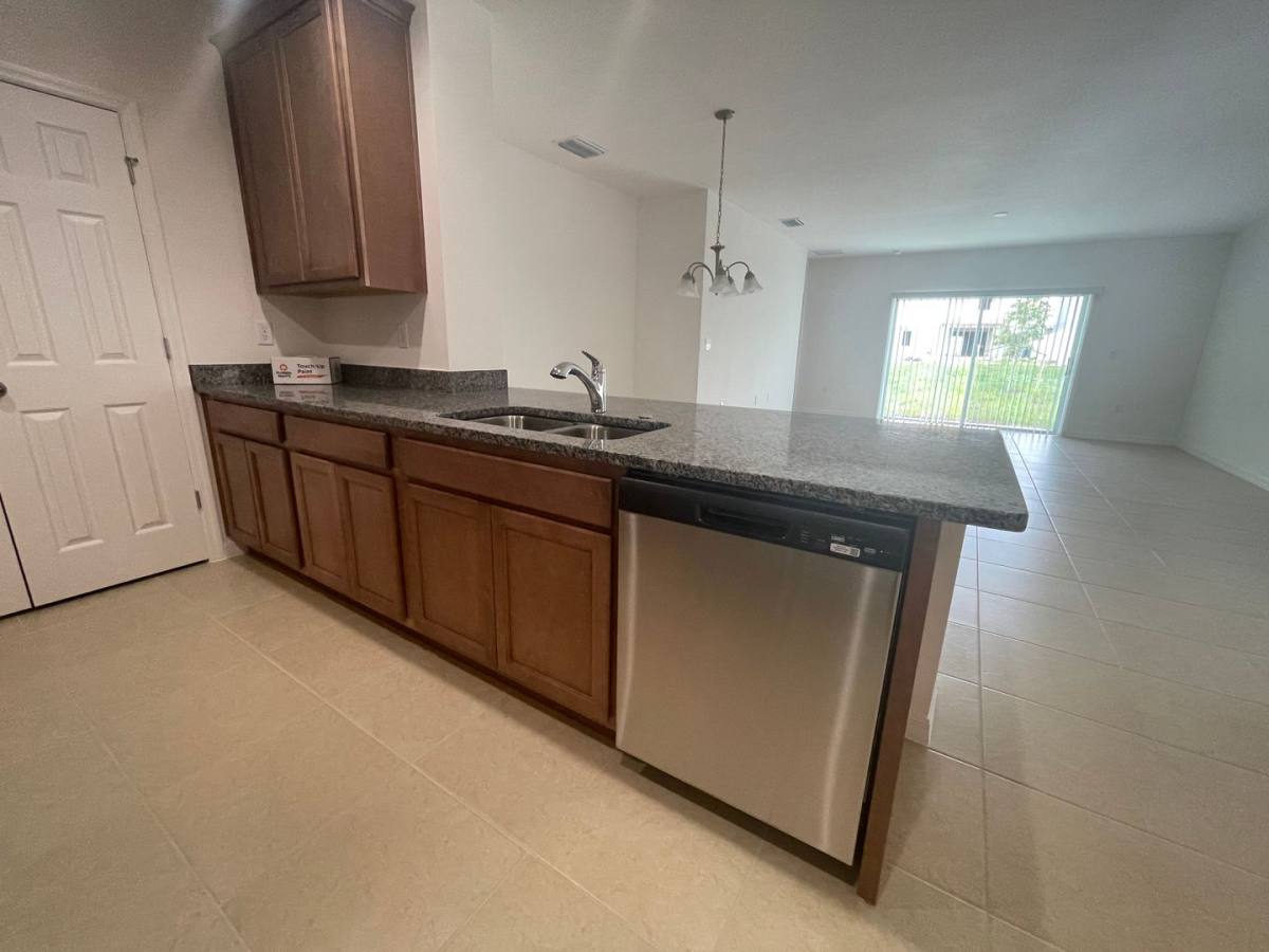 House for rent at 2007 Handsome Hill Lane, Davenport, FL 33837