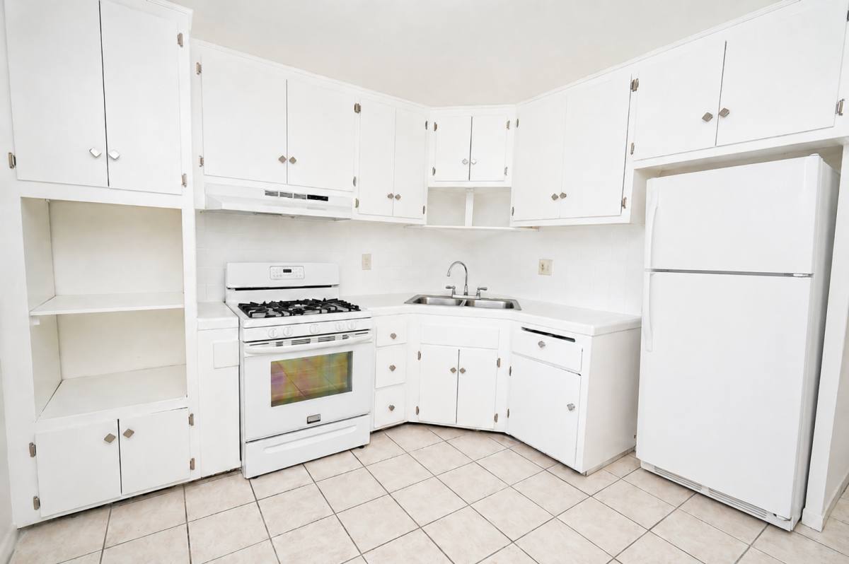 Apartment for rent at 571 E Richland St, Upland, CA 91786