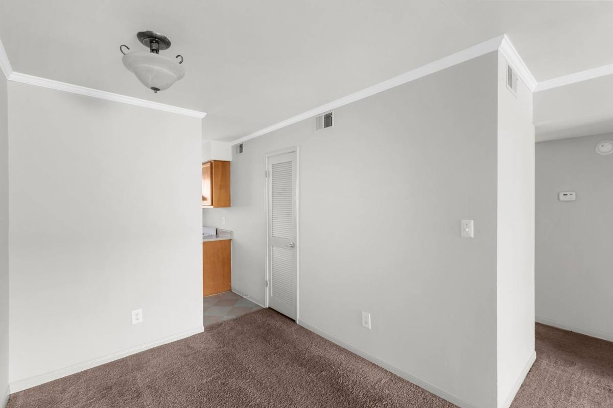 Apartment for rent at 909 30th St S, Birmingham, AL 35205