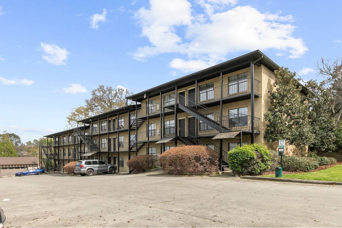 Apartment for rent at 909 30th St S, Birmingham, AL 35205